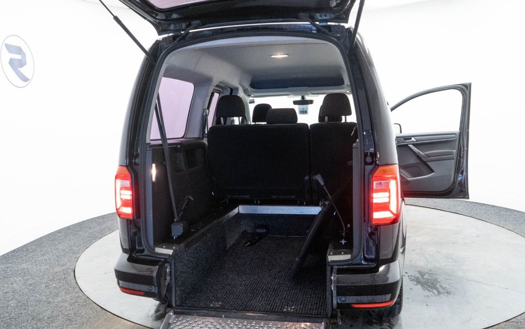 Used Volkswagen Caddy Maxi Life 2018 for sale - 77571670: Photo 32