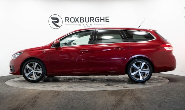 Used Peugeot 308 2020 for sale - 76345252: Photo 4