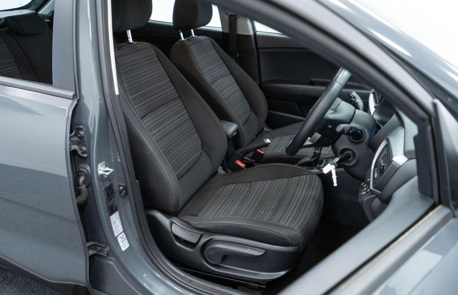 Used Kia Stonic 2022 for sale - 77930732: Photo 20