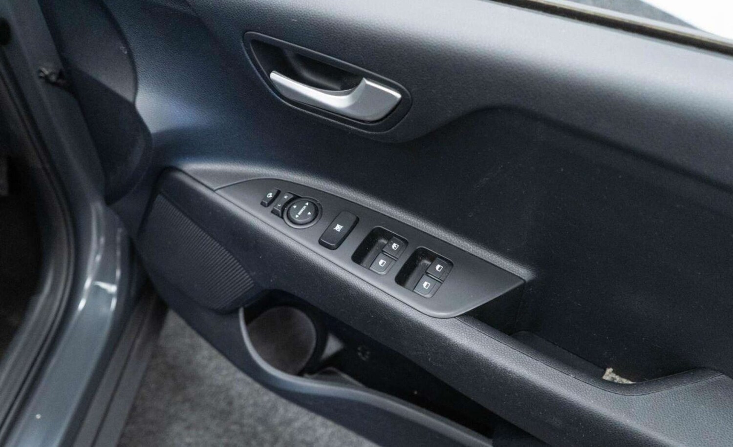 Used Kia Stonic 2022 for sale - 77930732: Photo 21