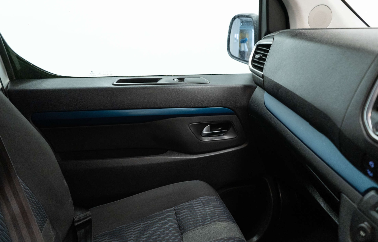 Used Peugeot Traveller 2017 for sale - 78041881: Photo 28