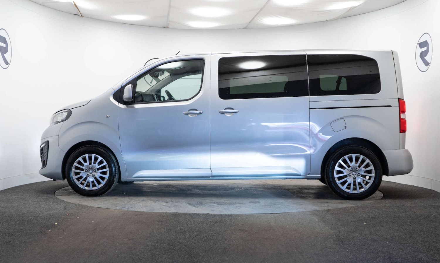 Used Peugeot Traveller 2017 for sale - 78041881: Photo 4