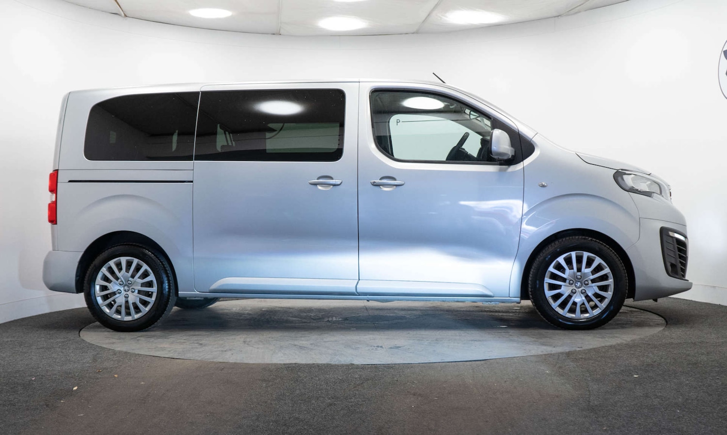 Used Peugeot Traveller 2017 for sale - 78041881: Photo 9