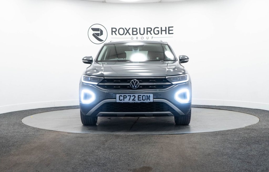 Used Volkswagen T-Roc 2023 for sale - 77457544: Photo 2