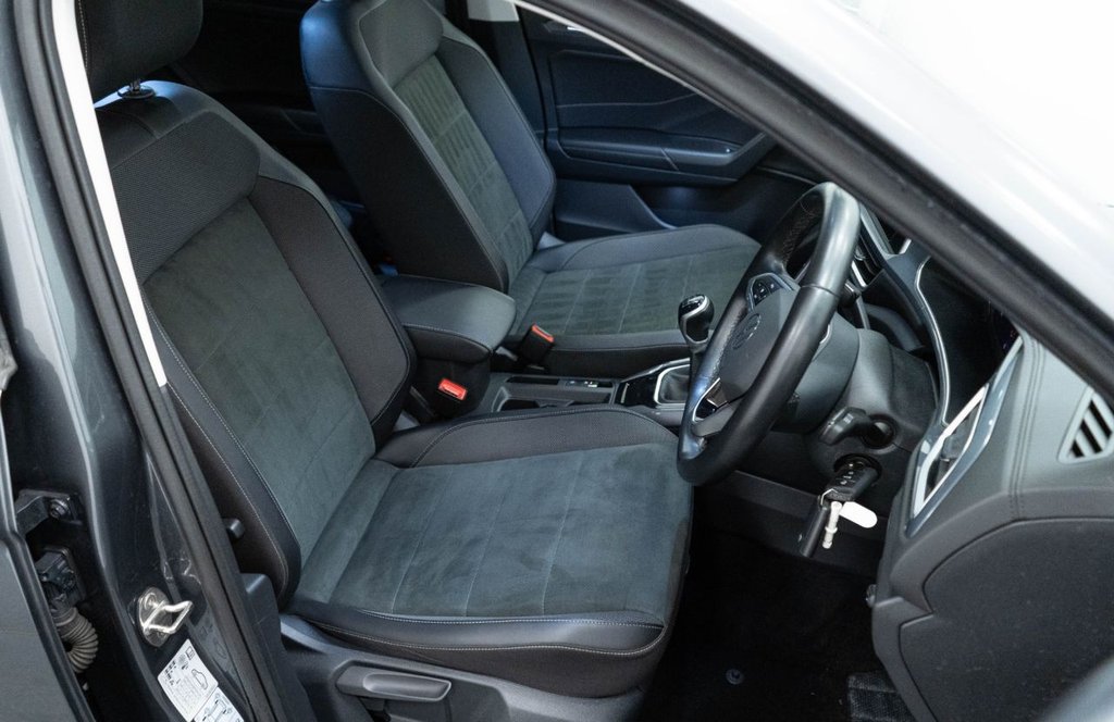 Used Volkswagen T-Roc 2023 for sale - 77457544: Photo 22