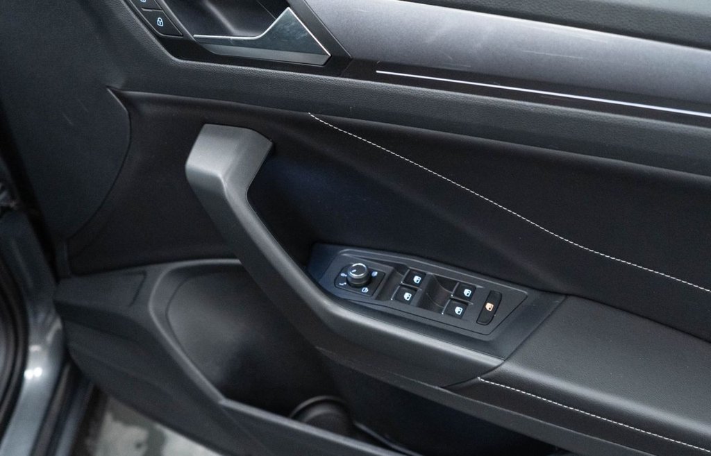 Used Volkswagen T-Roc 2023 for sale - 77457544: Photo 23