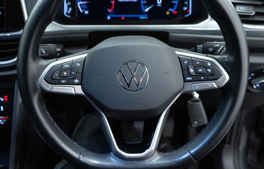 Used Volkswagen T-Roc 2023 for sale - 77457544: Photo 25