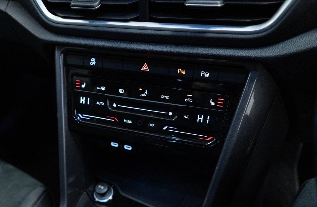 Used Volkswagen T-Roc 2023 for sale - 77457544: Photo 29