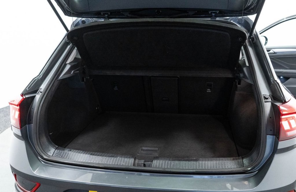 Used Volkswagen T-Roc 2023 for sale - 77457544: Photo 35