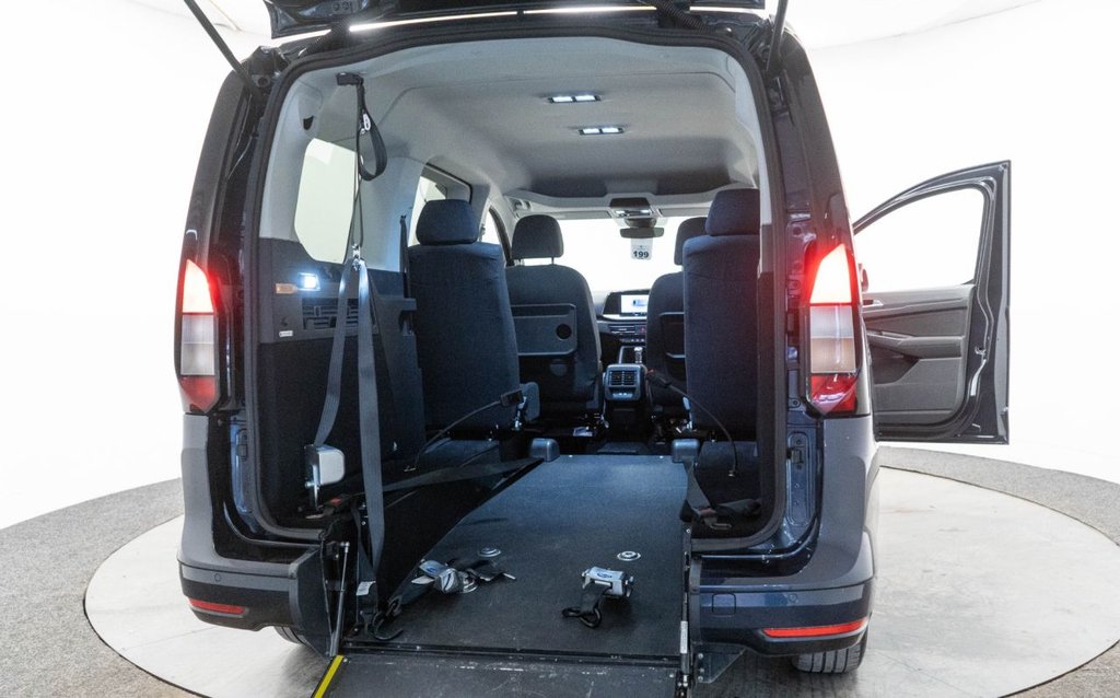 Used Ford Grand Tourneo Connect 2024 for sale - 76767983: Photo 23