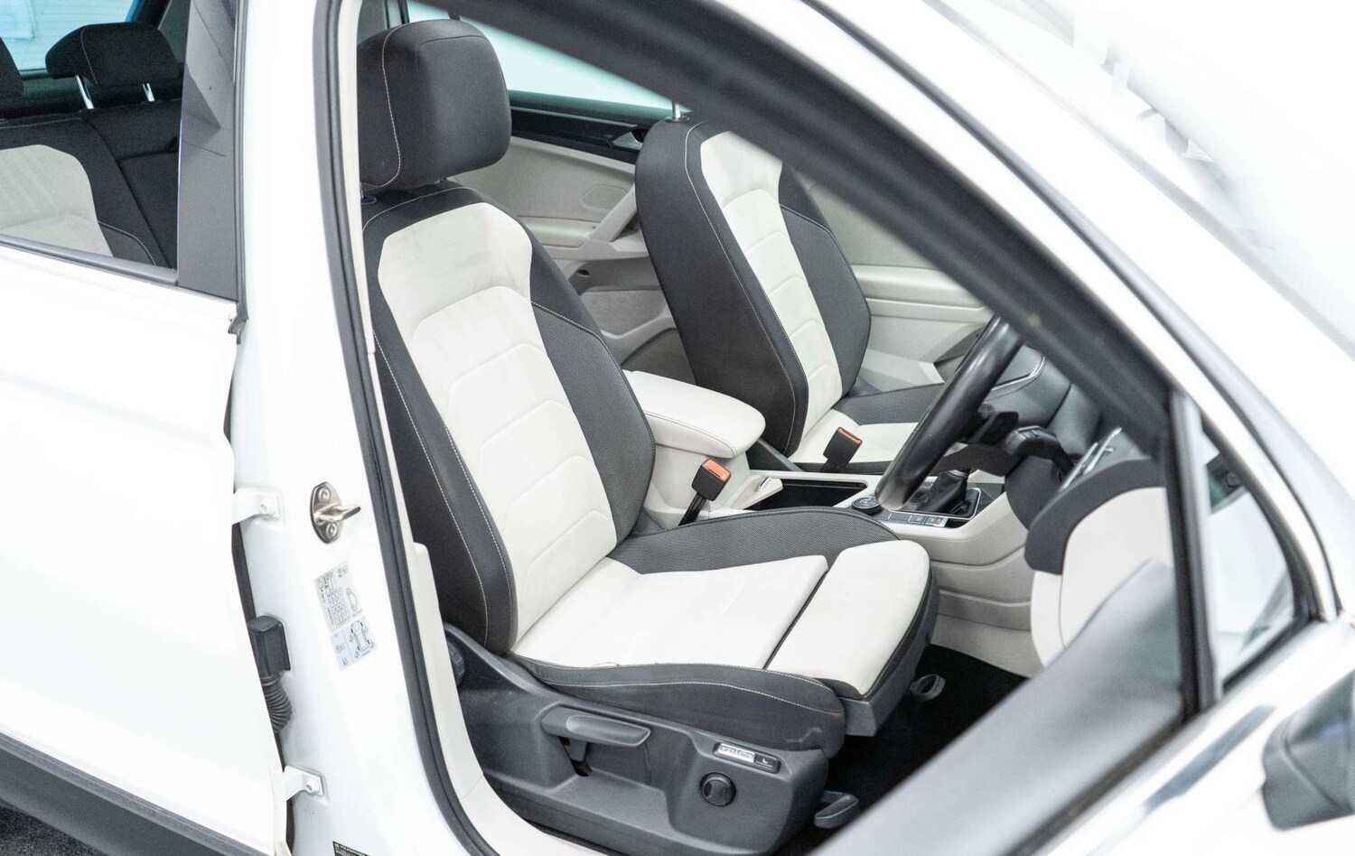 Used Volkswagen Tiguan 2021 for sale - 78176726: Photo 23