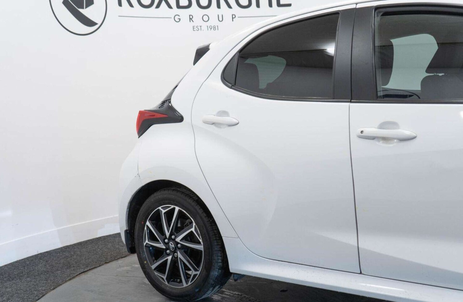 Used Toyota Yaris 2023 for sale - 77930909: Photo 14