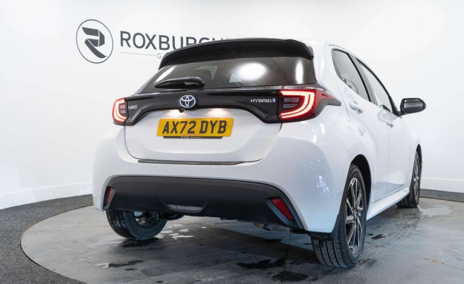 Used Toyota Yaris 2023 for sale - 77930909: Photo 15