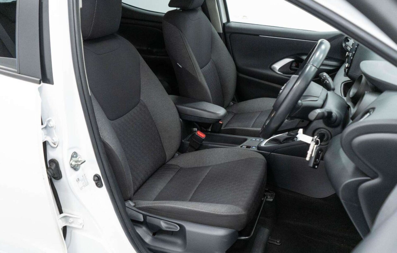 Used Toyota Yaris 2023 for sale - 77930909: Photo 22