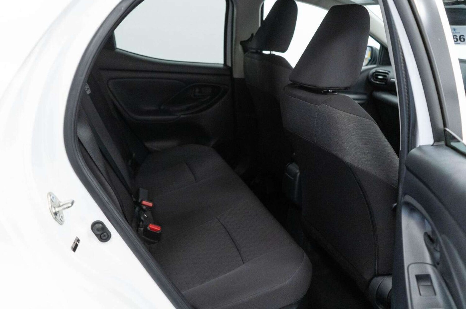 Used Toyota Yaris 2023 for sale - 77930909: Photo 32