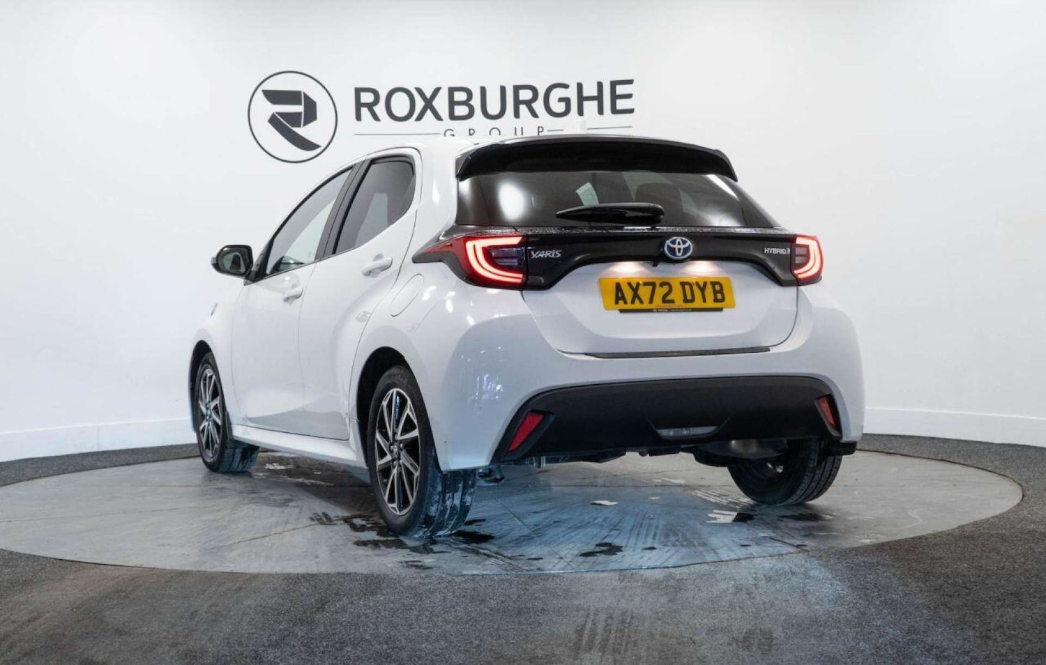 Used Toyota Yaris 2023 for sale - 77930909: Photo 5