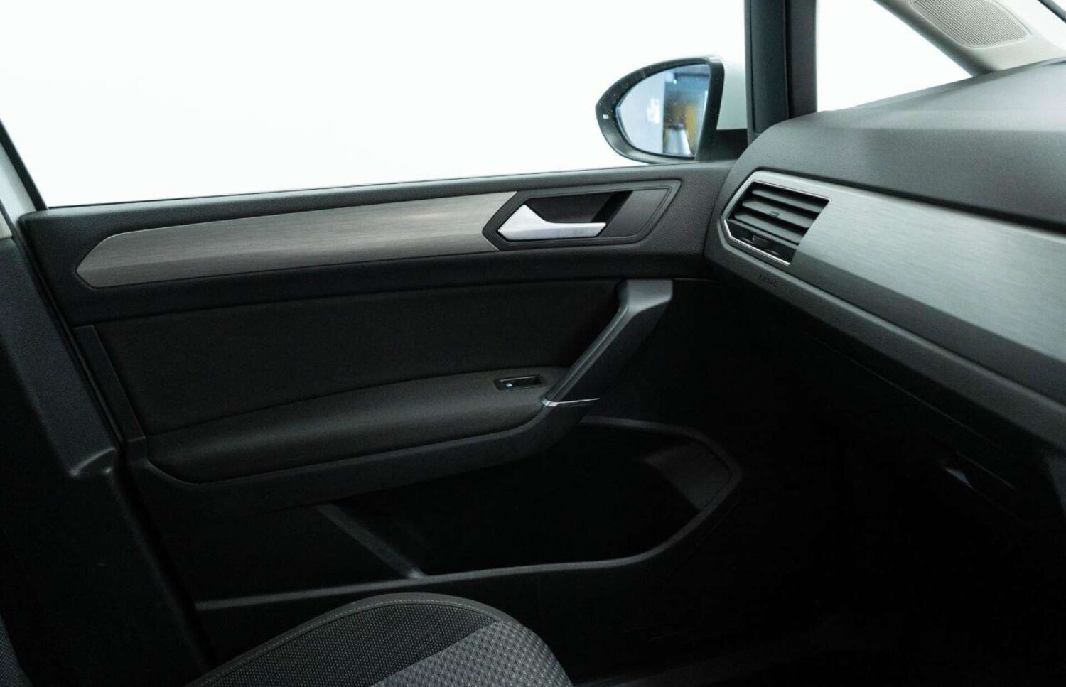 Used Volkswagen Touran 2020 for sale - 77930863: Photo 32