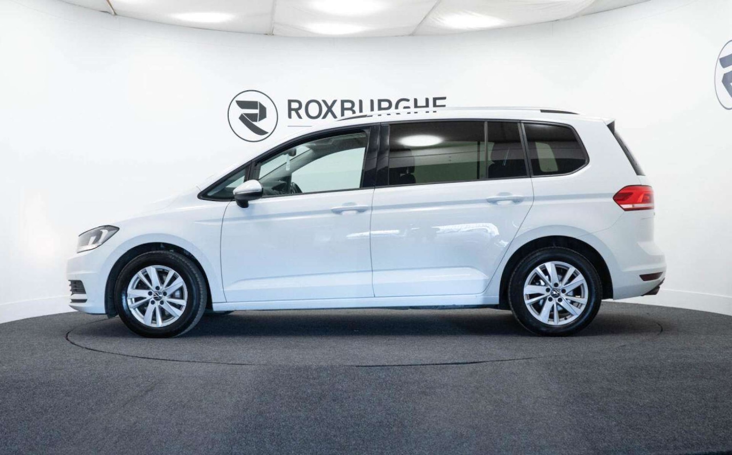 Used Volkswagen Touran 2020 for sale - 77930863: Photo 4