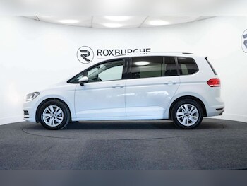 Used Volkswagen Touran 2020 for sale - 77930863: Photo