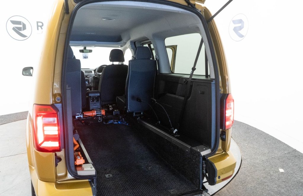 Used Volkswagen Caddy Maxi Life 2019 for sale - 76841667: Photo 35