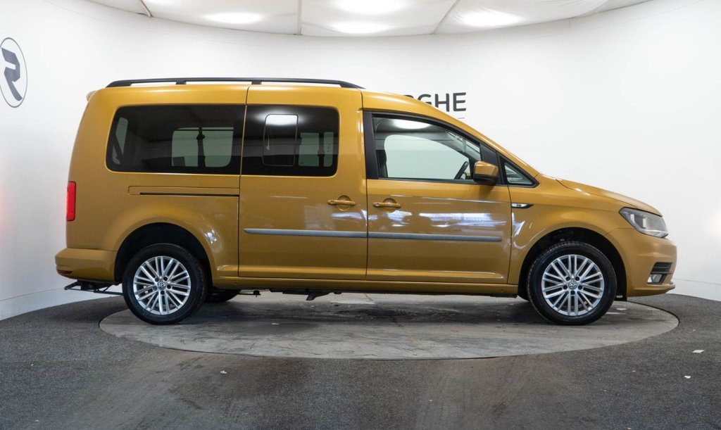 Used Volkswagen Caddy Maxi Life 2019 for sale - 76841667: Photo 9