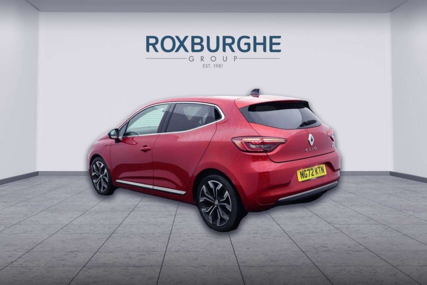 Used Renault Clio 2023 for sale - 77930640: Photo 2