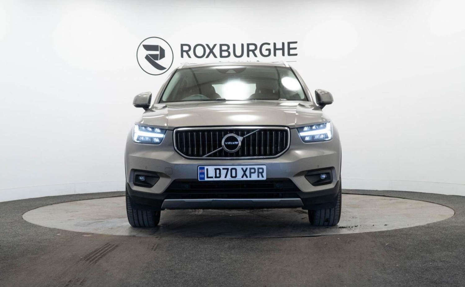 Used Volvo XC40 2020 for sale - 77930806: Photo 2