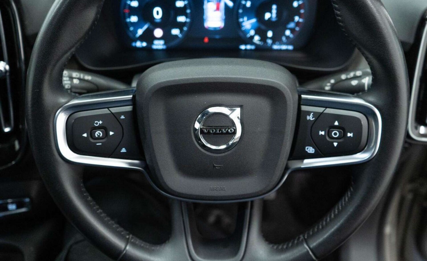 Used Volvo XC40 2020 for sale - 77930806: Photo 23