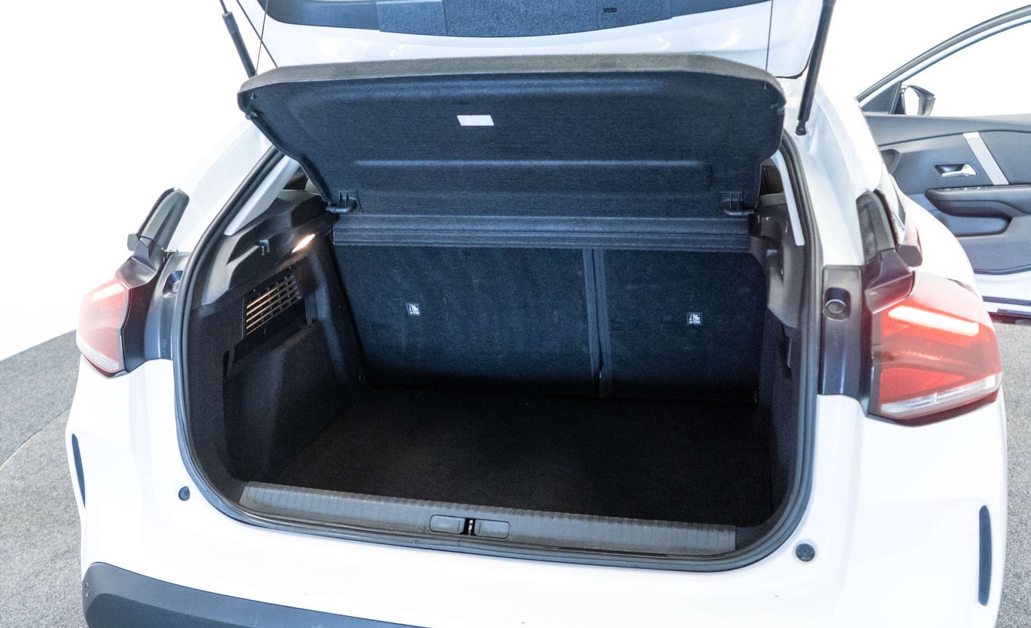 Used Citroen C4 2023 for sale - 78003738: Photo 38