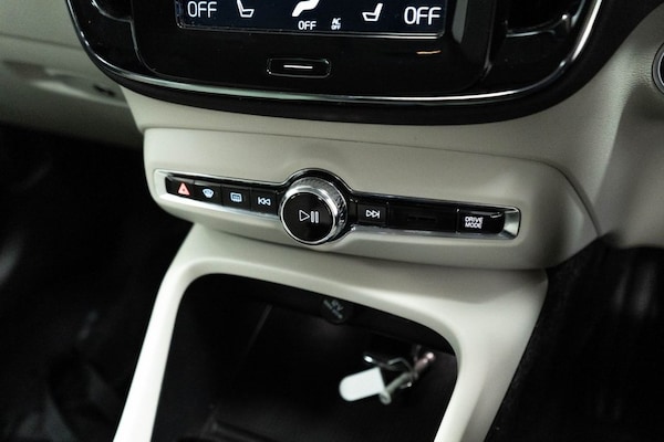 Used Volvo XC40 2020 for sale - 76235562: Photo 25