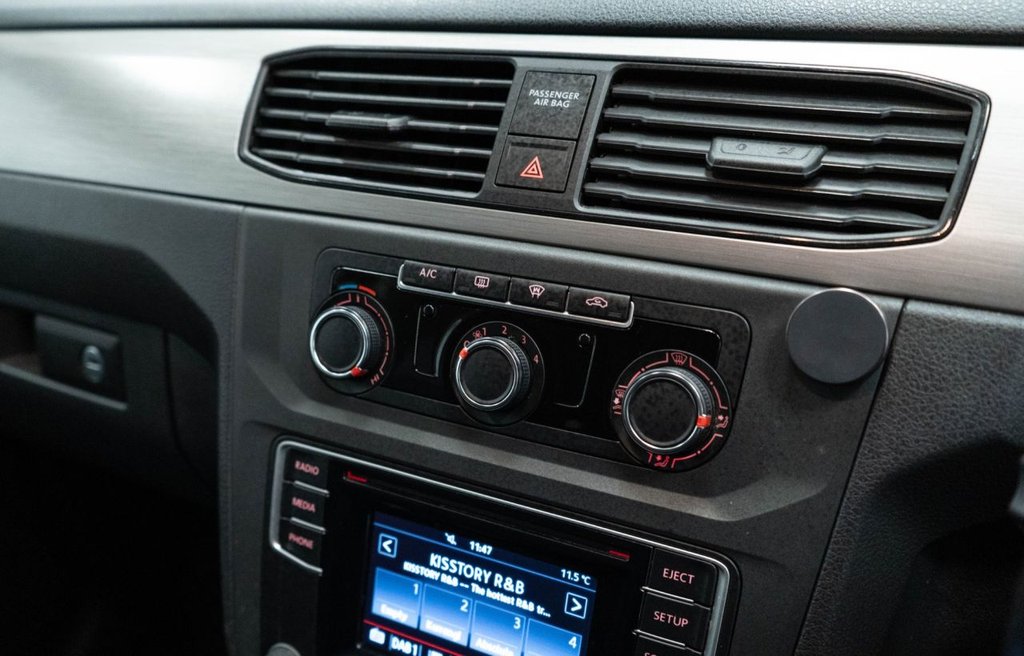 Used Volkswagen Caddy Maxi Life 2017 for sale - 77667092: Photo 27