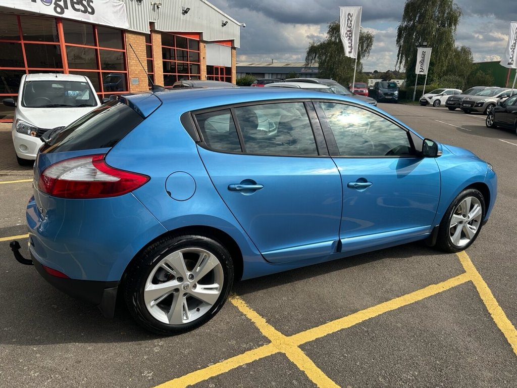 Used Renault Megane 2013 for sale - 76092797: Photo 10