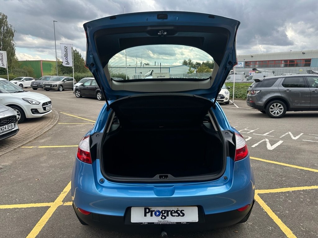 Used Renault Megane 2013 for sale - 76092797: Photo 12
