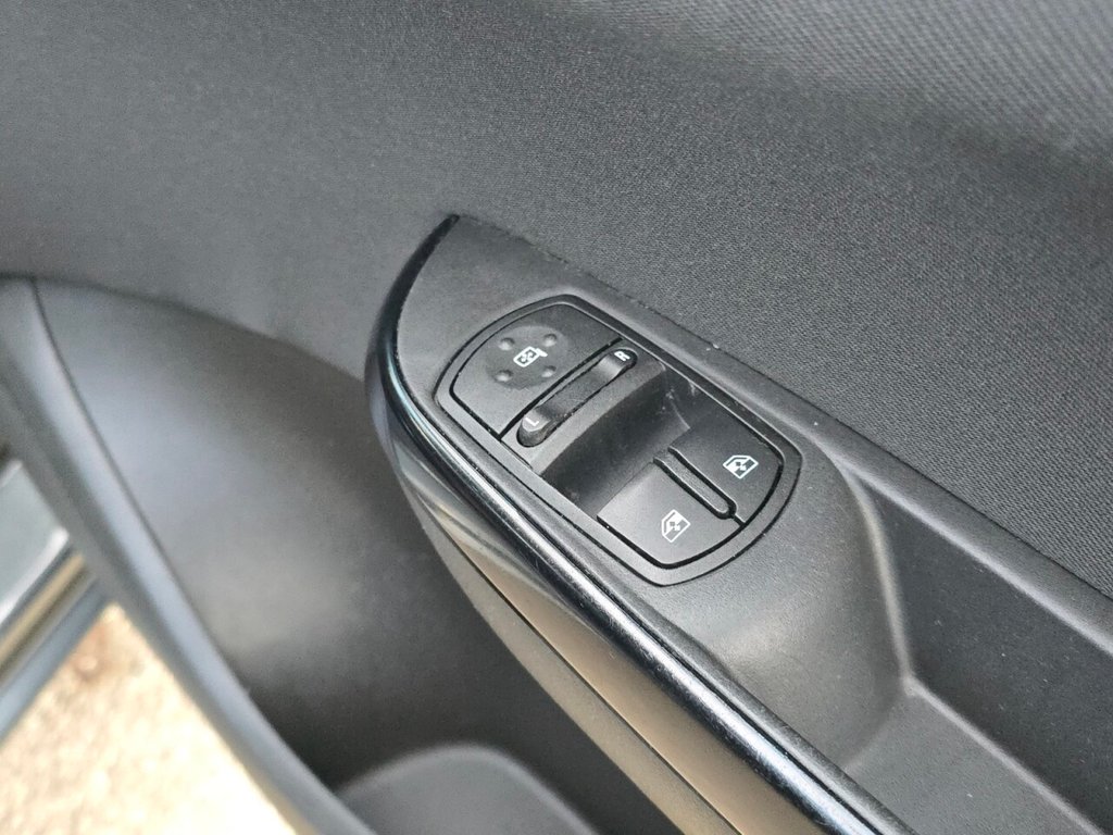 Used Vauxhall Corsa 2017 for sale - 76923131: Photo 25