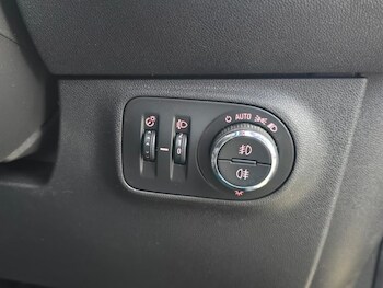 Used Vauxhall Corsa 2017 for sale - 76923131: Photo