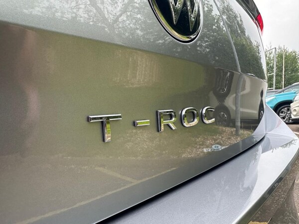 Used Volkswagen T-Roc 2024 for sale - 75698232: Photo 18