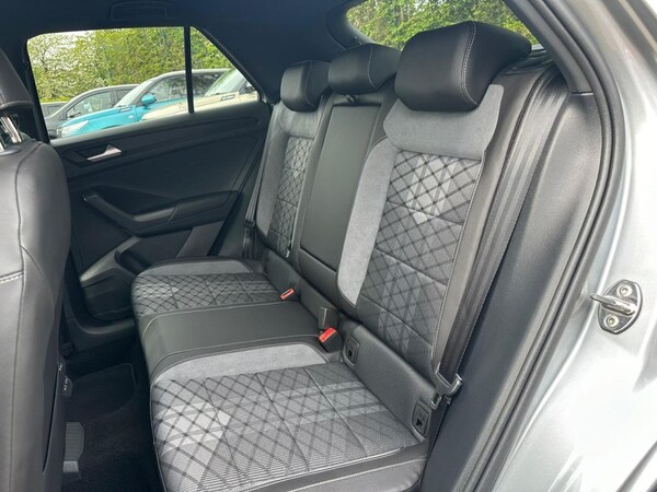 Used Volkswagen T-Roc 2024 for sale - 75698232: Photo 30