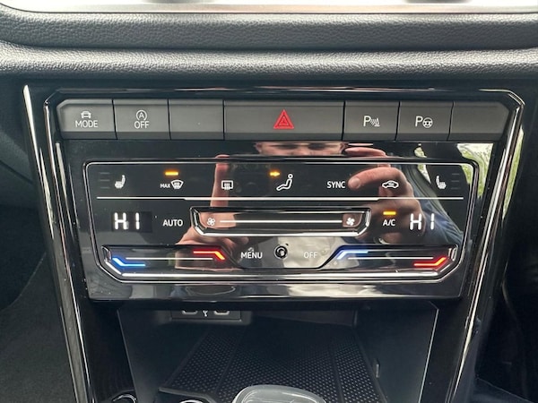 Used Volkswagen T-Roc 2024 for sale - 75698232: Photo 41