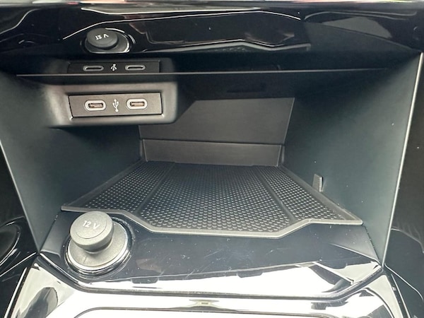 Used Volkswagen T-Roc 2024 for sale - 75698232: Photo 46