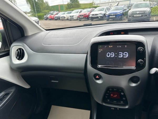 Used Toyota AYGO 2019 for sale - 74676001: Photo 43
