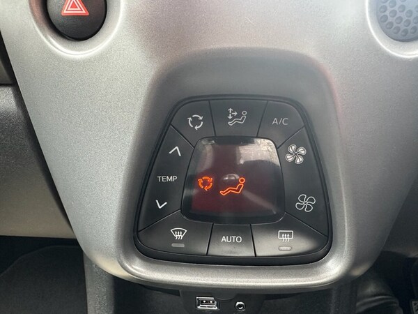 Used Toyota AYGO 2019 for sale - 74676001: Photo 45