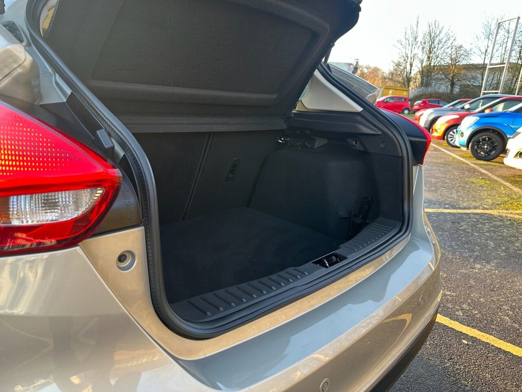 Used Ford Focus 2017 for sale - 76840789: Photo 21