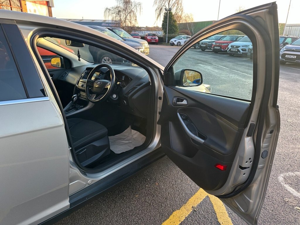 Used Ford Focus 2017 for sale - 76840789: Photo 24