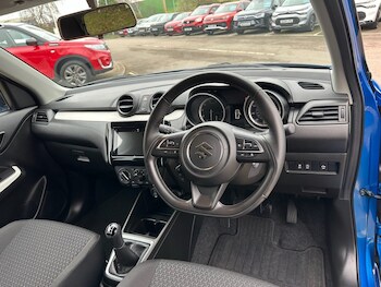 Used Suzuki Swift 2024 for sale - 78030153: Photo