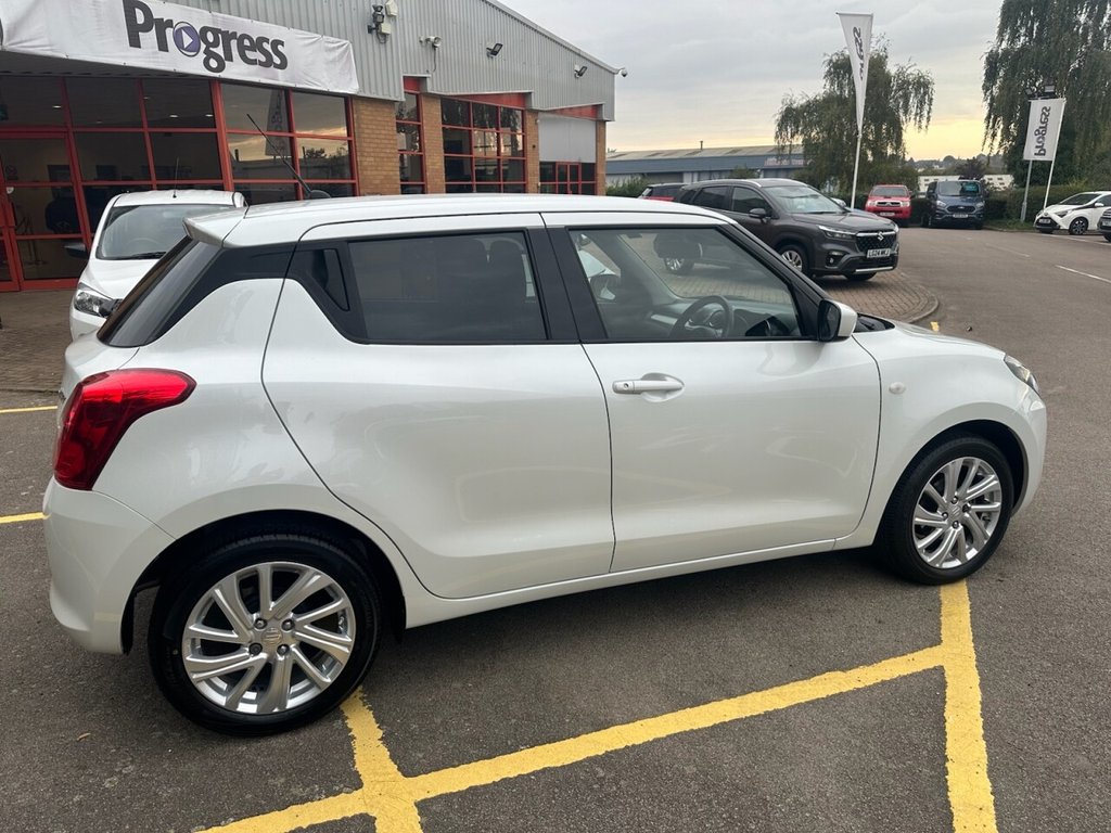Used Suzuki Swift 2021 for sale - 75815225: Photo 15