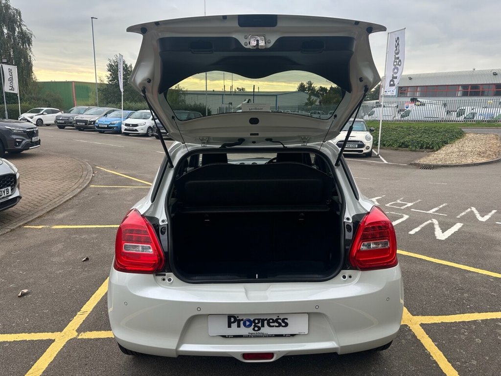 Used Suzuki Swift 2021 for sale - 75815225: Photo 17
