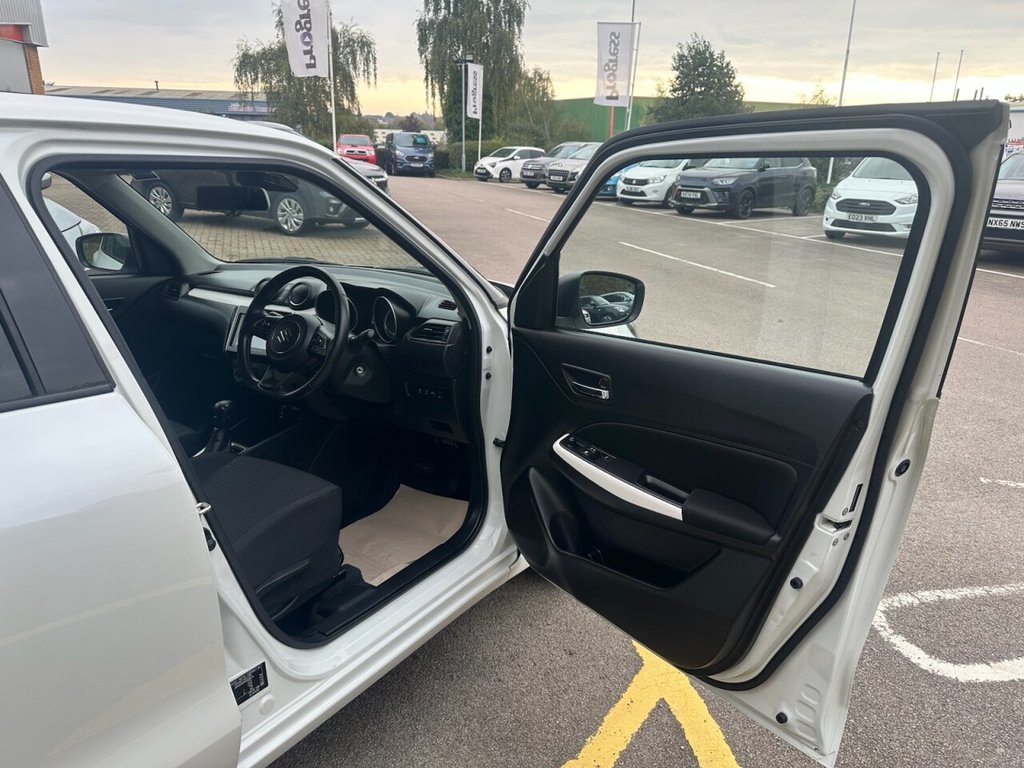 Used Suzuki Swift 2021 for sale - 75815225: Photo 28
