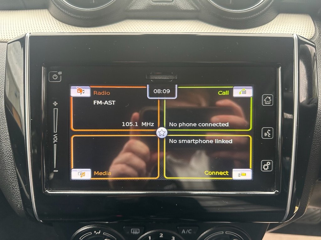 Used Suzuki Swift 2021 for sale - 75815225: Photo 45