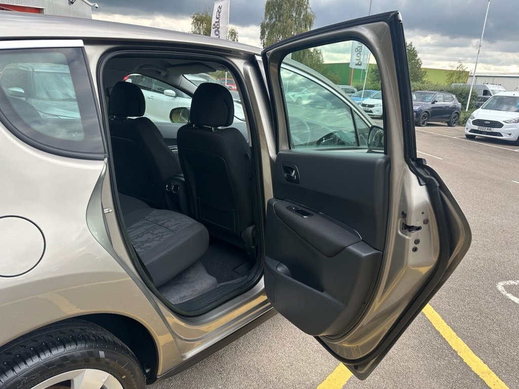 Used Peugeot 3008 2011 for sale - 76039843: Photo 18