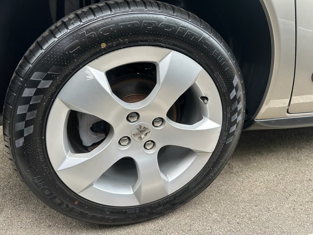 Used Peugeot 3008 2011 for sale - 76039843: Photo 37